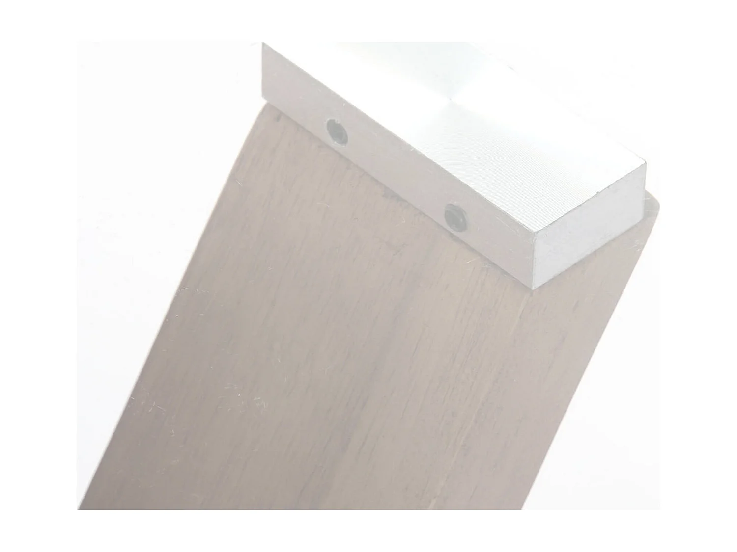 Table basse élégance en noyer et plateau verre