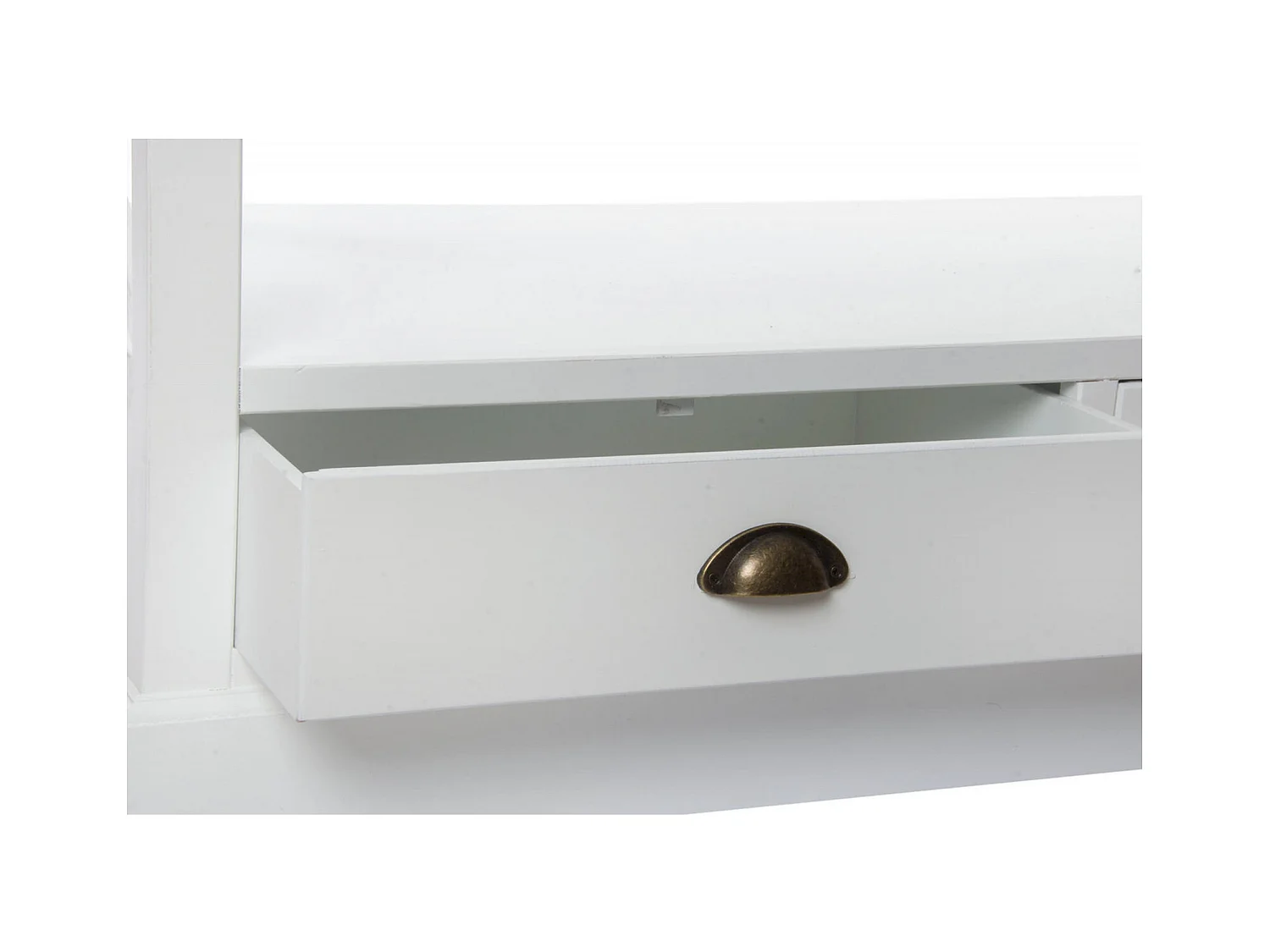 Table basse chic en bois blanc avec rangement intégré