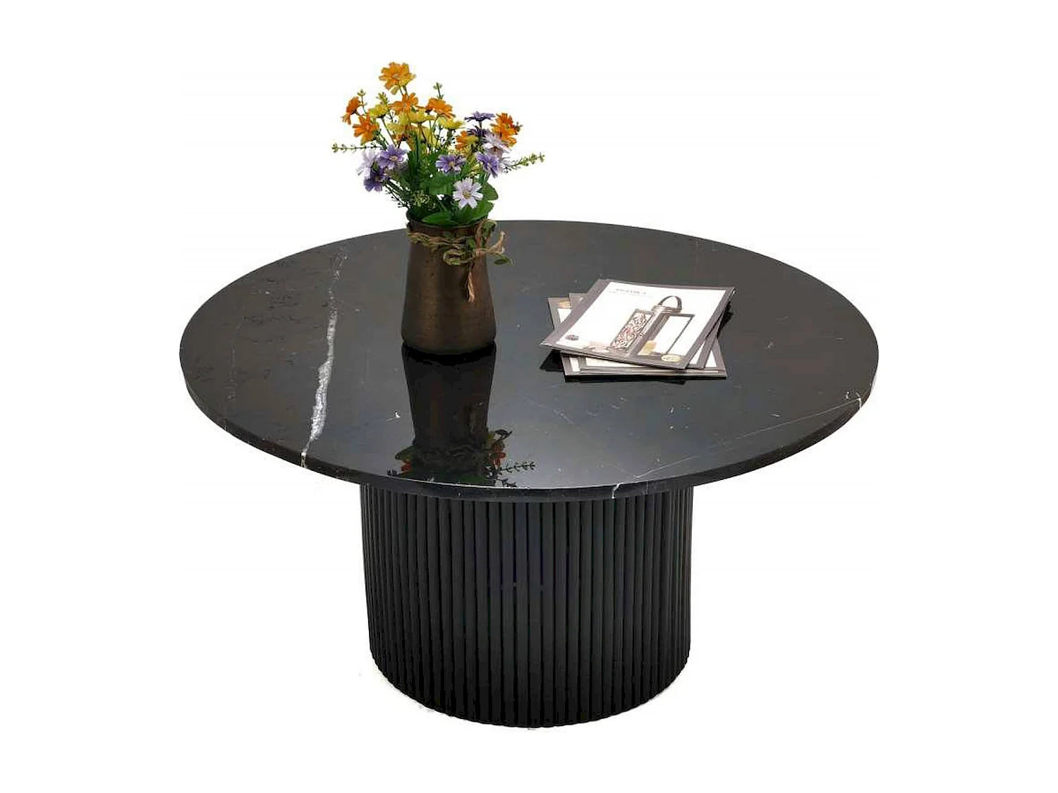 Table basse élégance en marbre noir pour salon chic