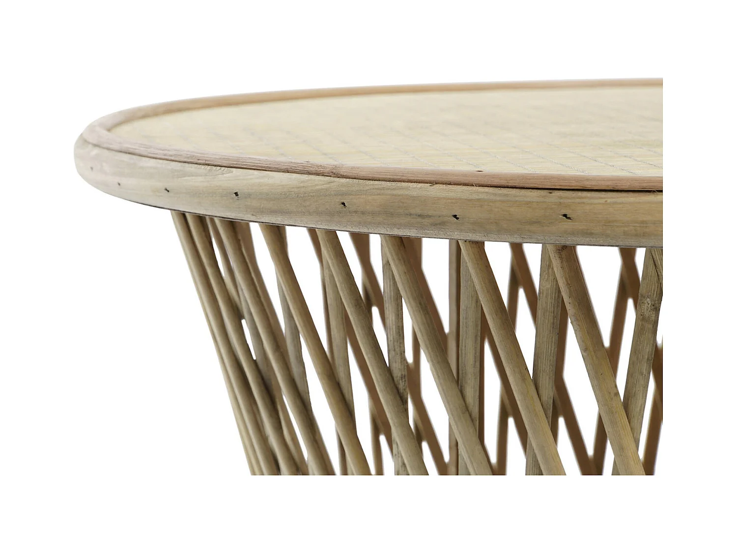 Table basse en bambou éco-conçu pour intérieur chic