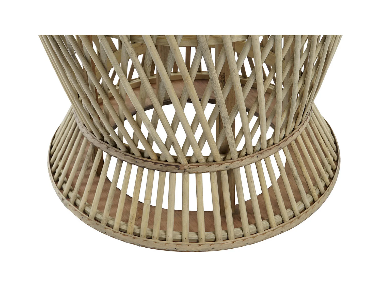 Table basse en bambou éco-conçu pour intérieur chic