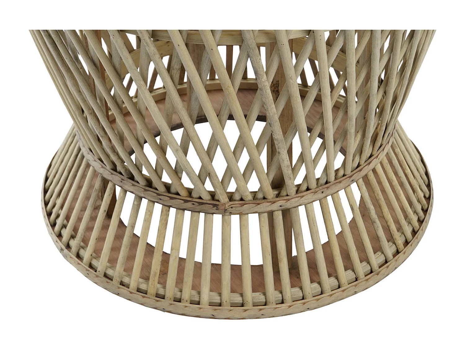 Table basse en bambou éco-conçu pour intérieur chic