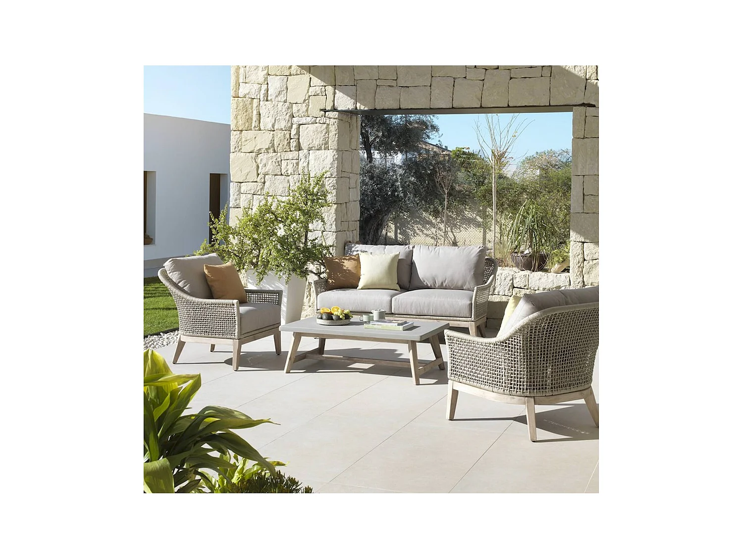 Table basse rectangulaire bois acacia et plateau effet béton