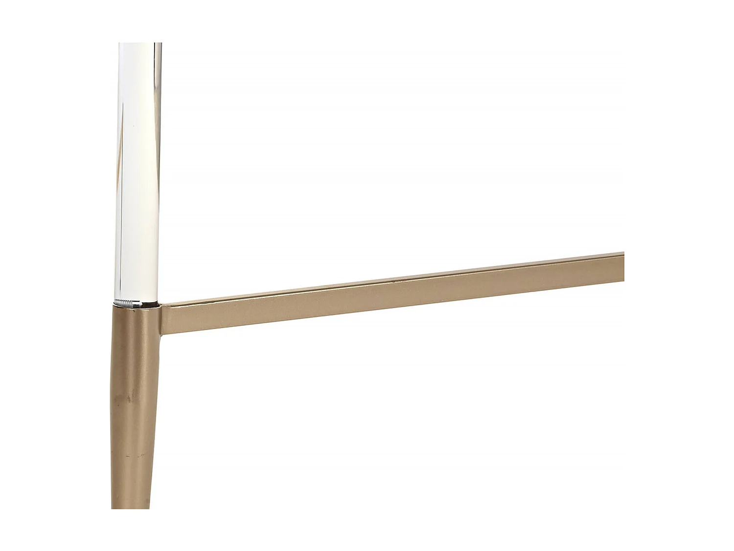 Table basse élégance dorée et transparence chic