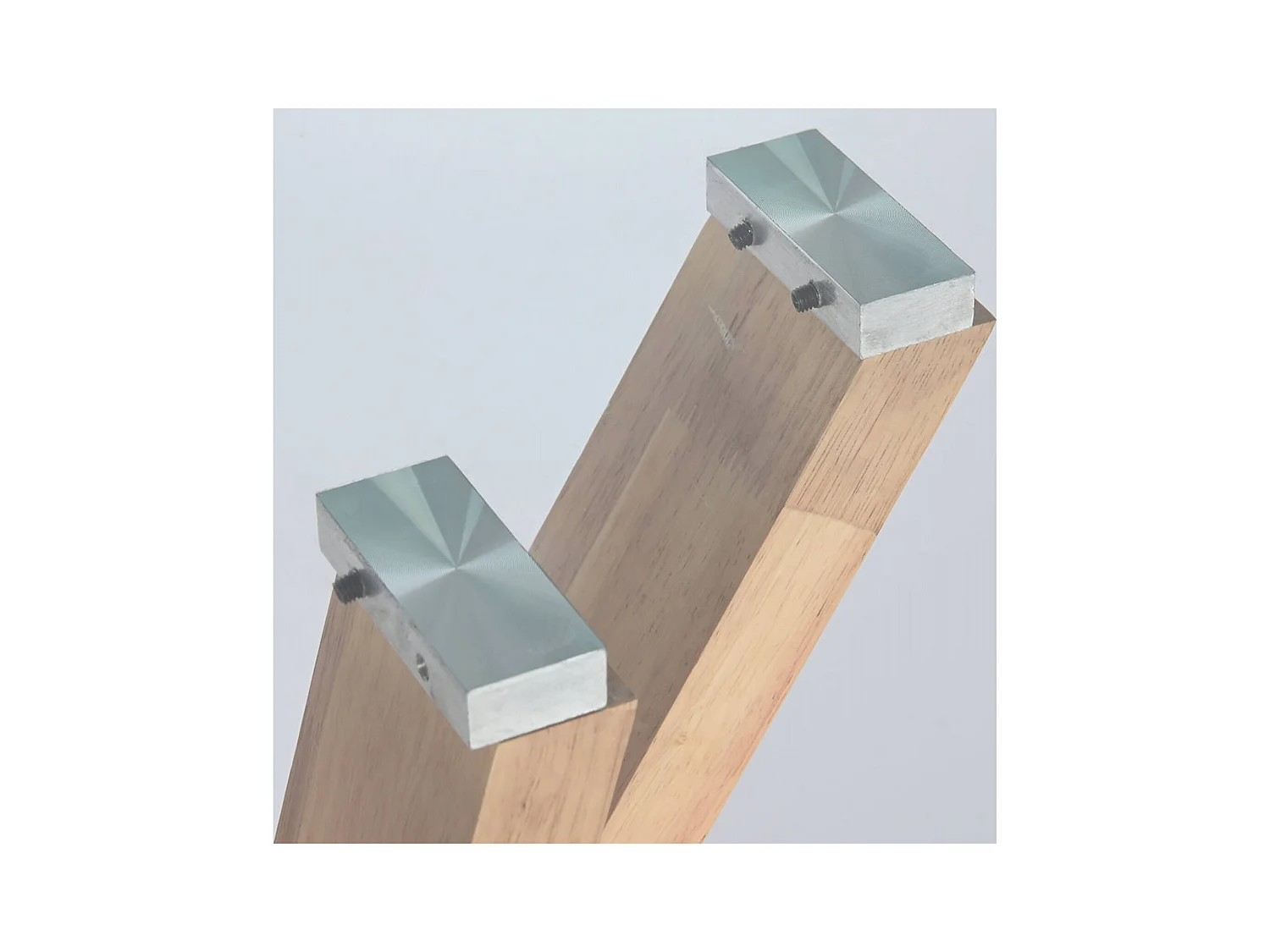 Table basse élégance noyer et verre pour salon moderne