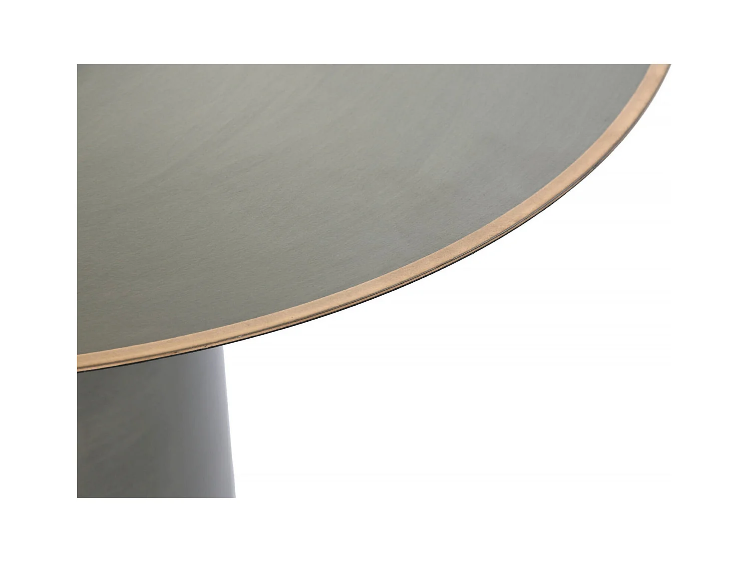 Table basse élégante métal gris et touché doré