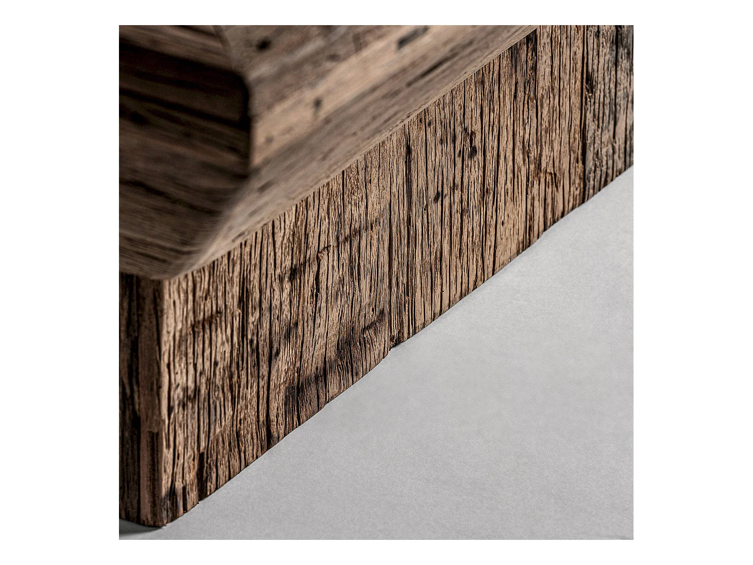 Table basse ethnique en pin et marbre