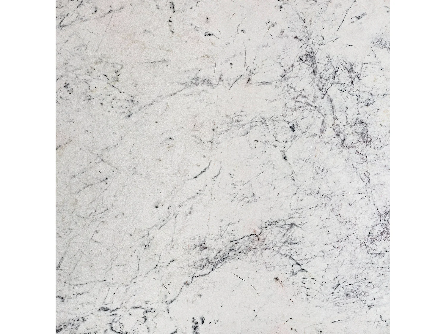 Table basse ethnique en pin et marbre