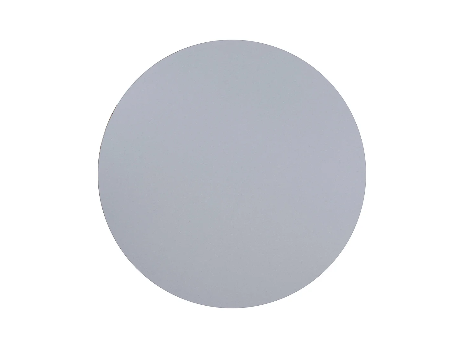 Table basse élégance sobre pour salon raffiné