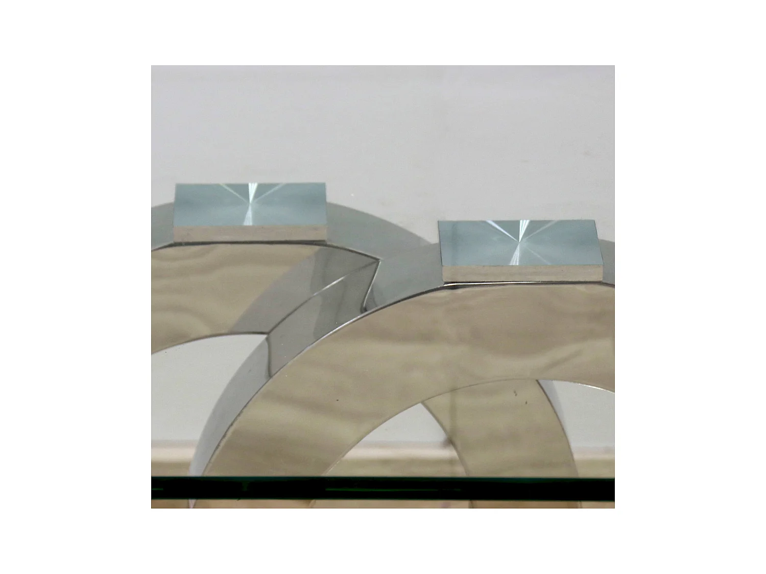 Table basse élégance moderne en verre pour salon