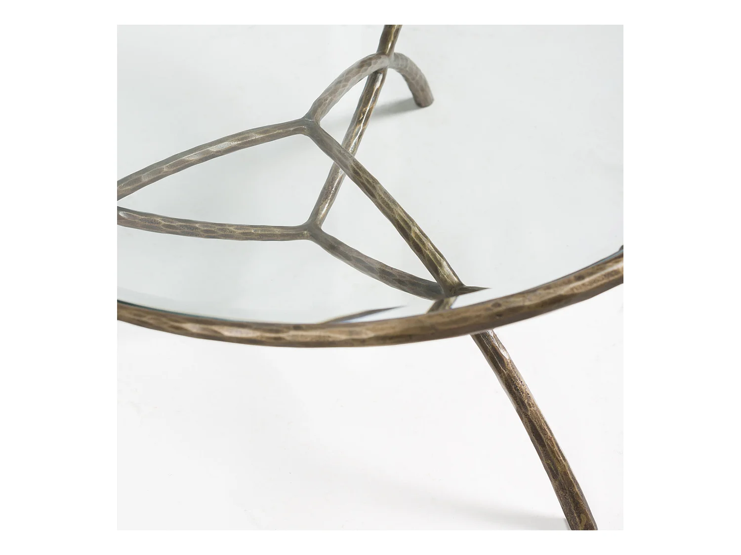 Table salon élégance dorée verre design unique