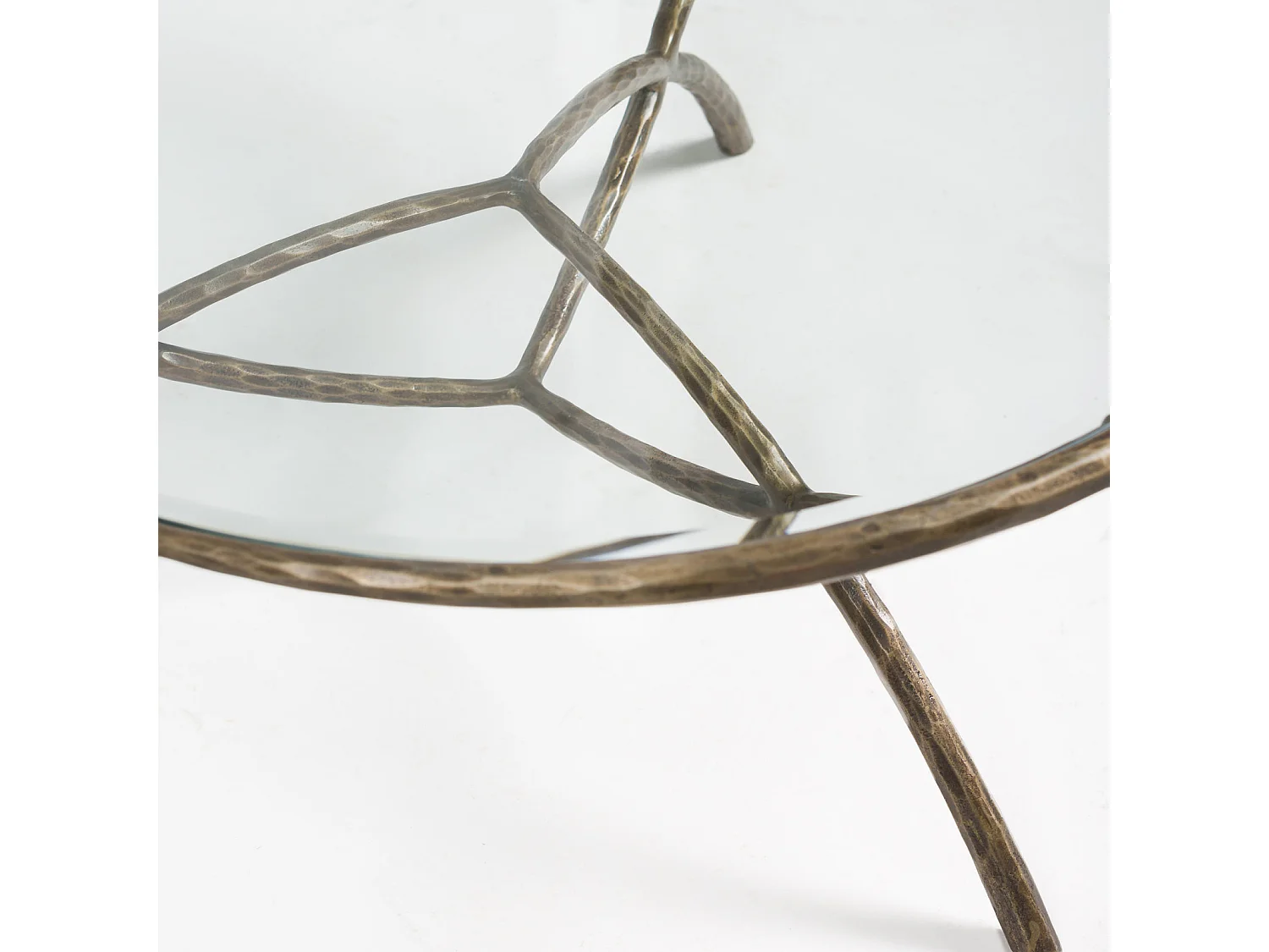 Table salon élégance dorée verre design unique