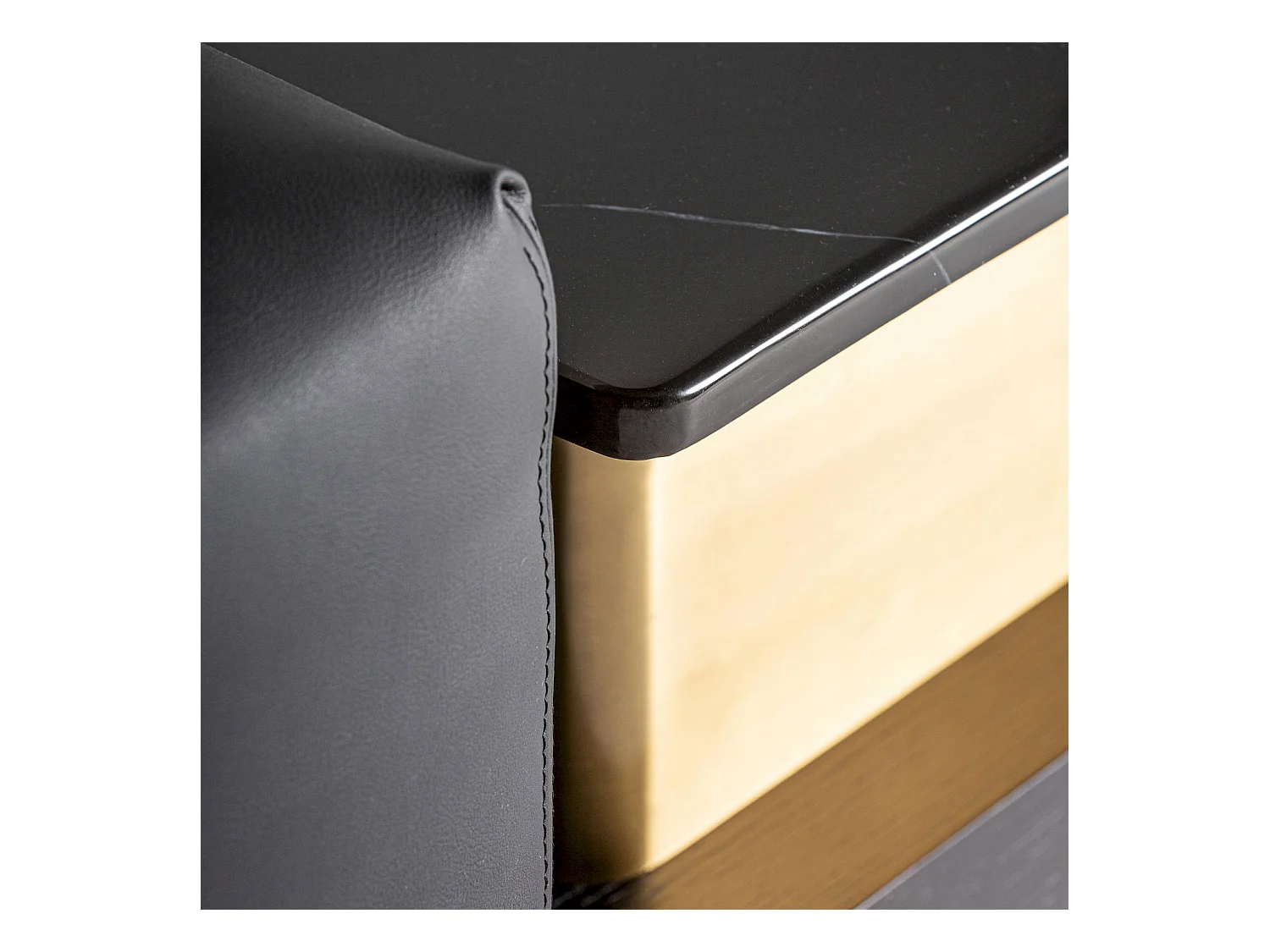 Table basse élégante Traun en chêne et or