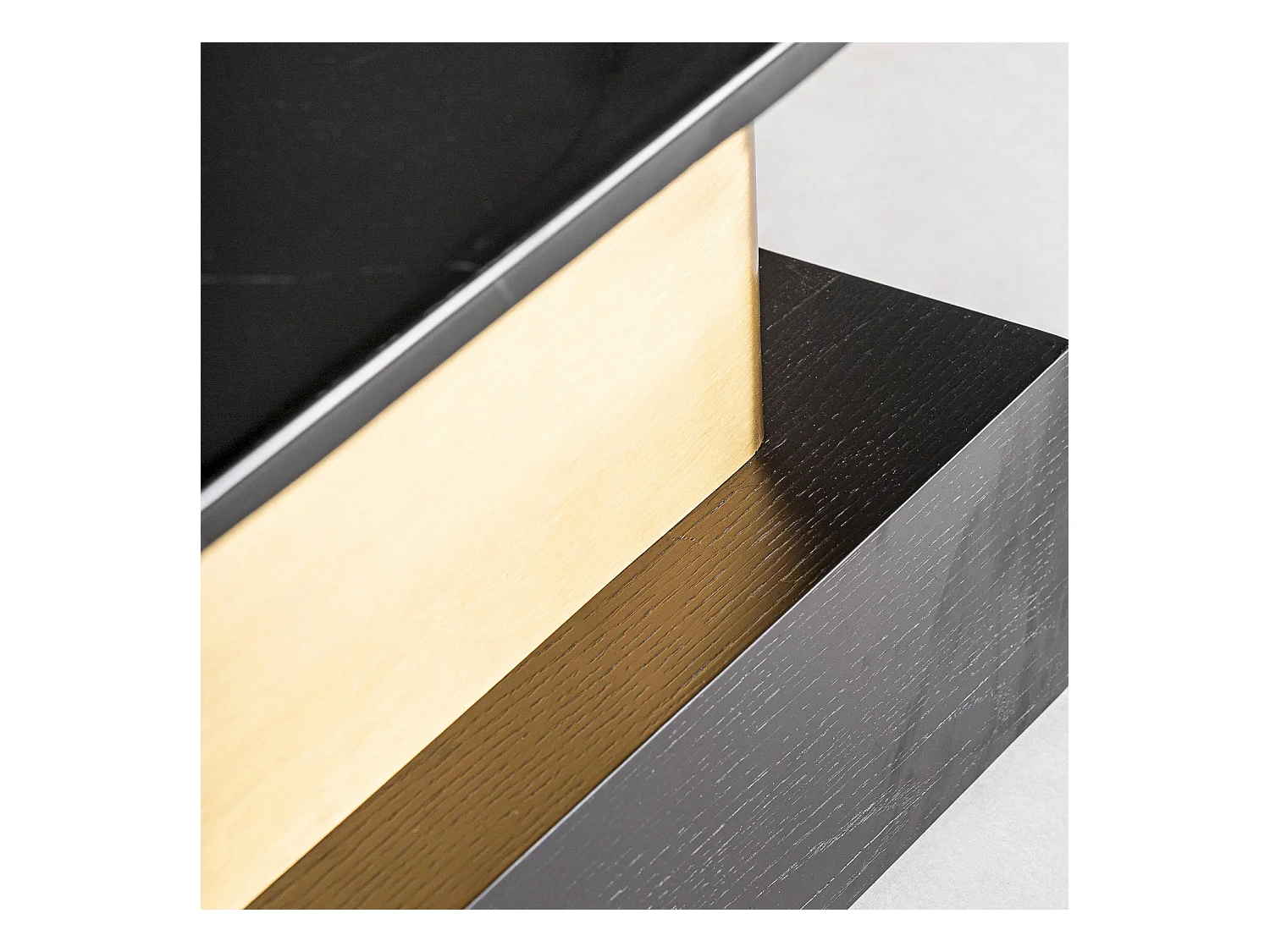 Table basse élégante Traun en chêne et or