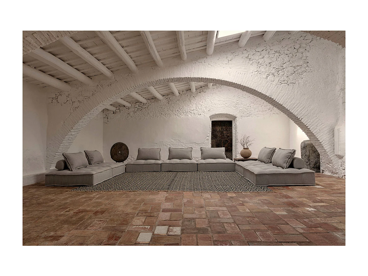 Table basse industrielle en bois de mango