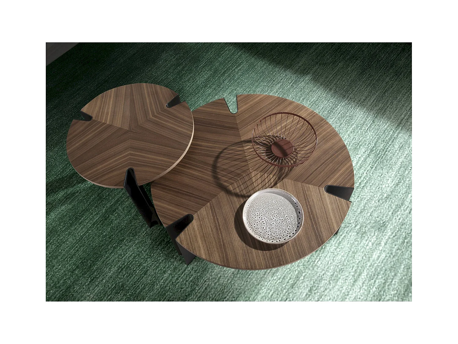 Table basse ronde Angel Cerda en noyer et acier