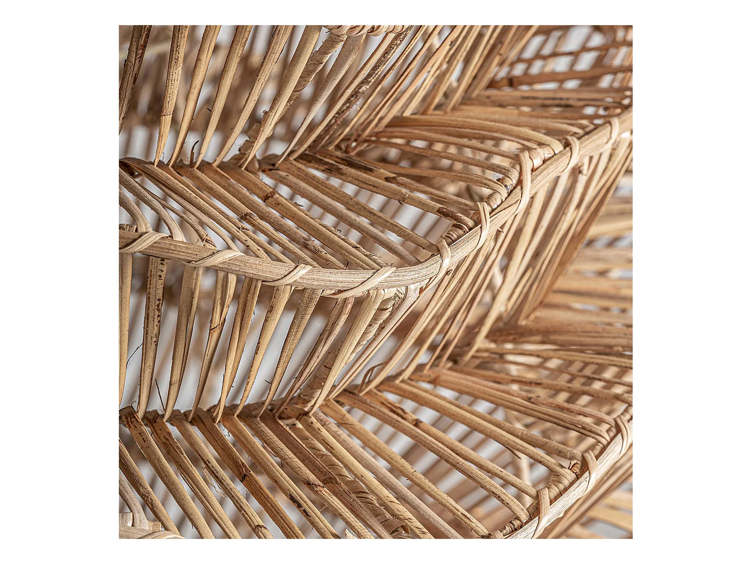 Suspension bohème chic en ratan naturel