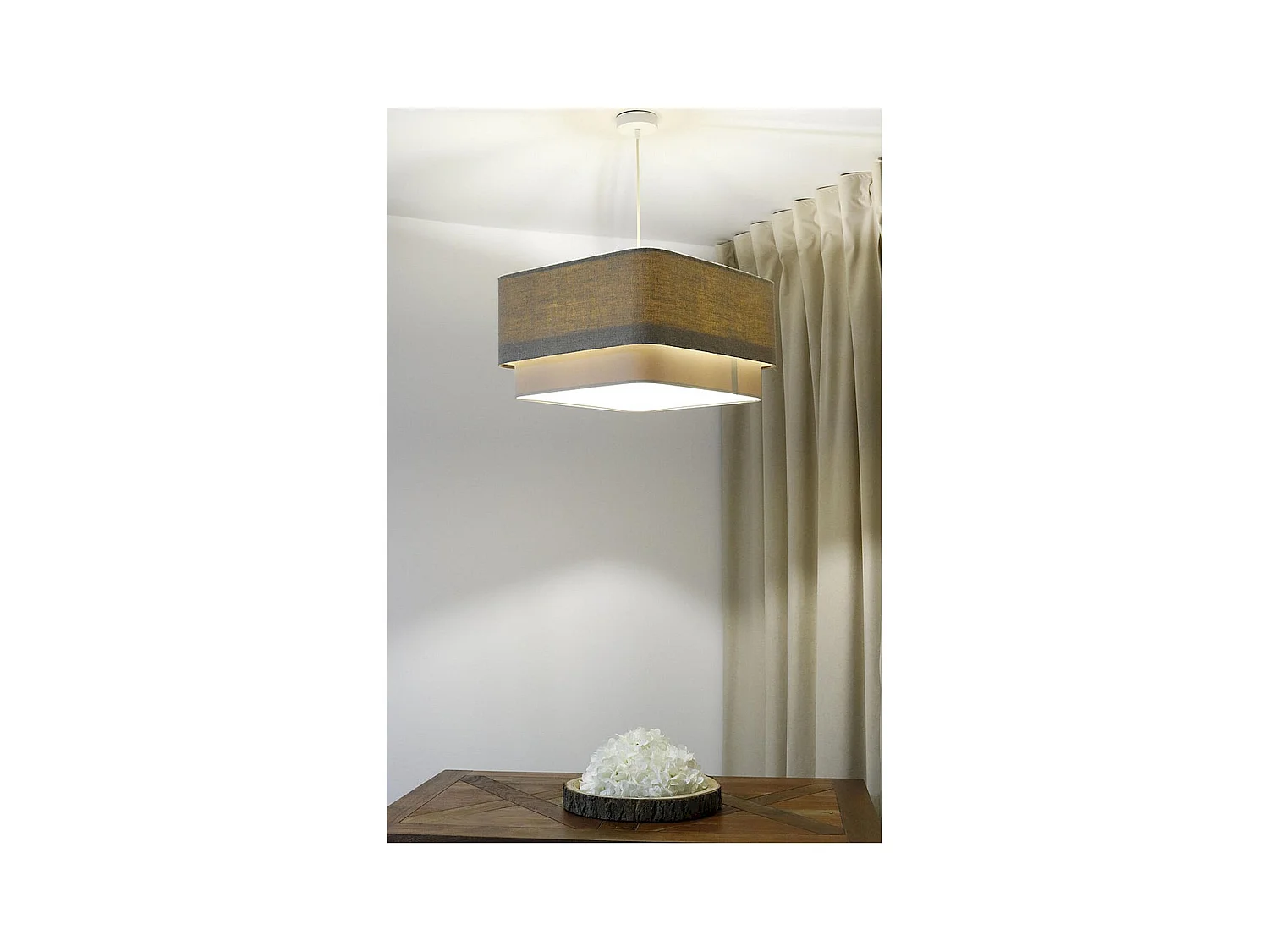 Suspension design épuré en lin