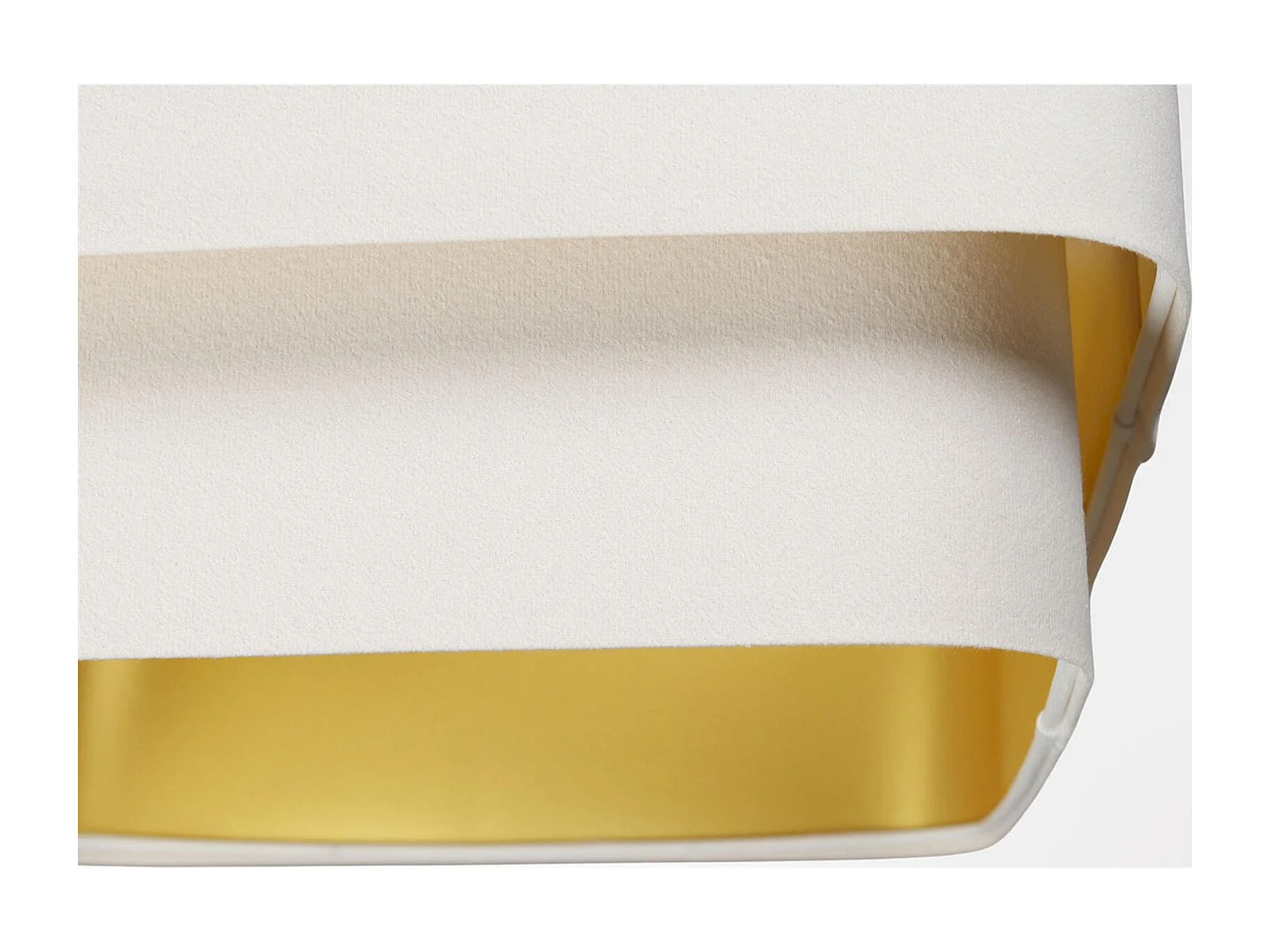 Suspension élégante en velours et PVC doré