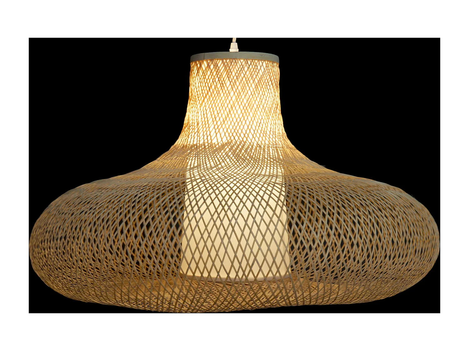 Suspension design bambou tressé pour déco chaleureuse