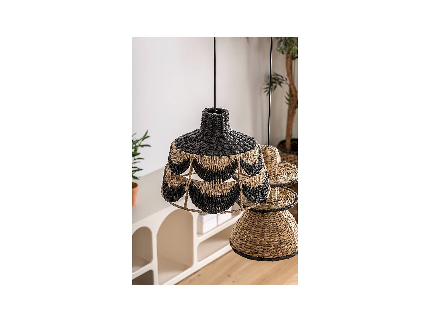 Suspension Boho Chic Noir en Fibres Naturelles