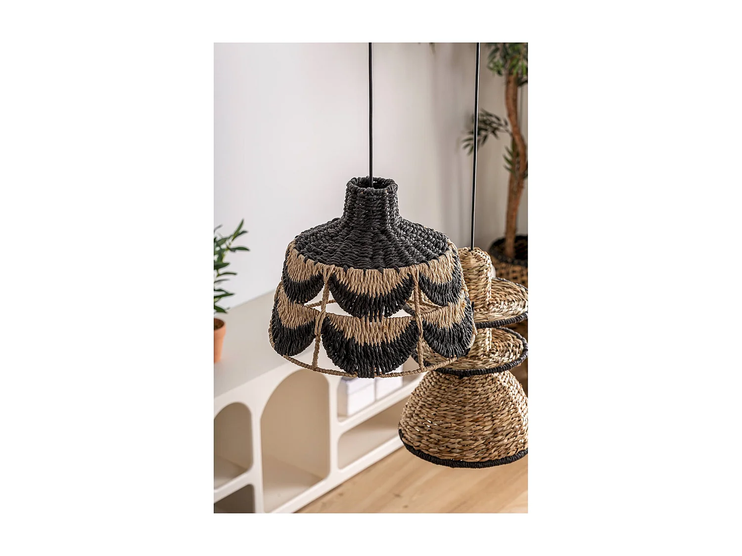 Suspension Boho Chic Noir en Fibres Naturelles