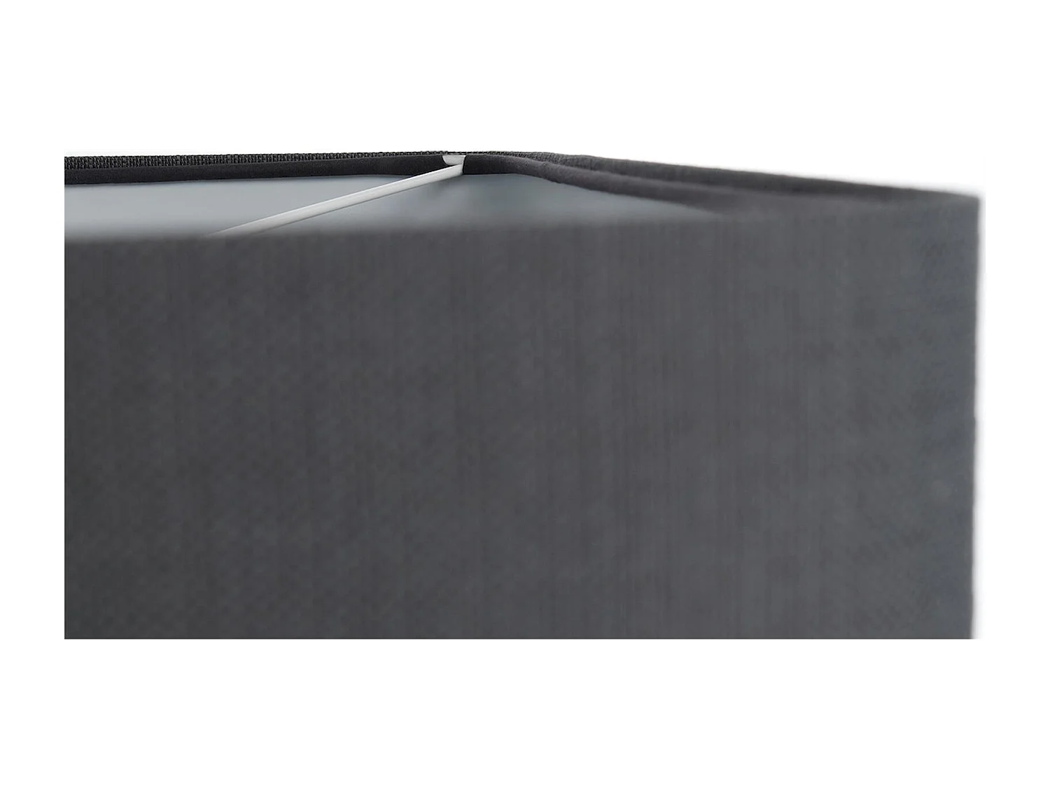 Suspension élégante en lin gris