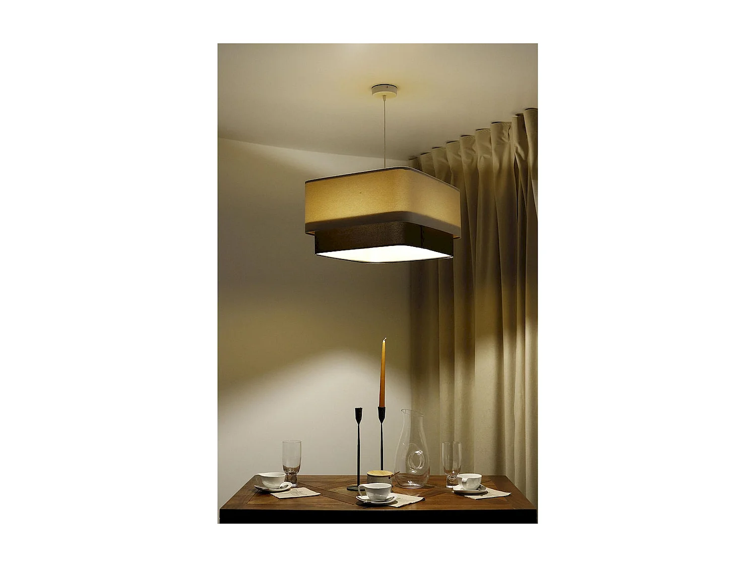 Suspension élégante en velours et PVC doré