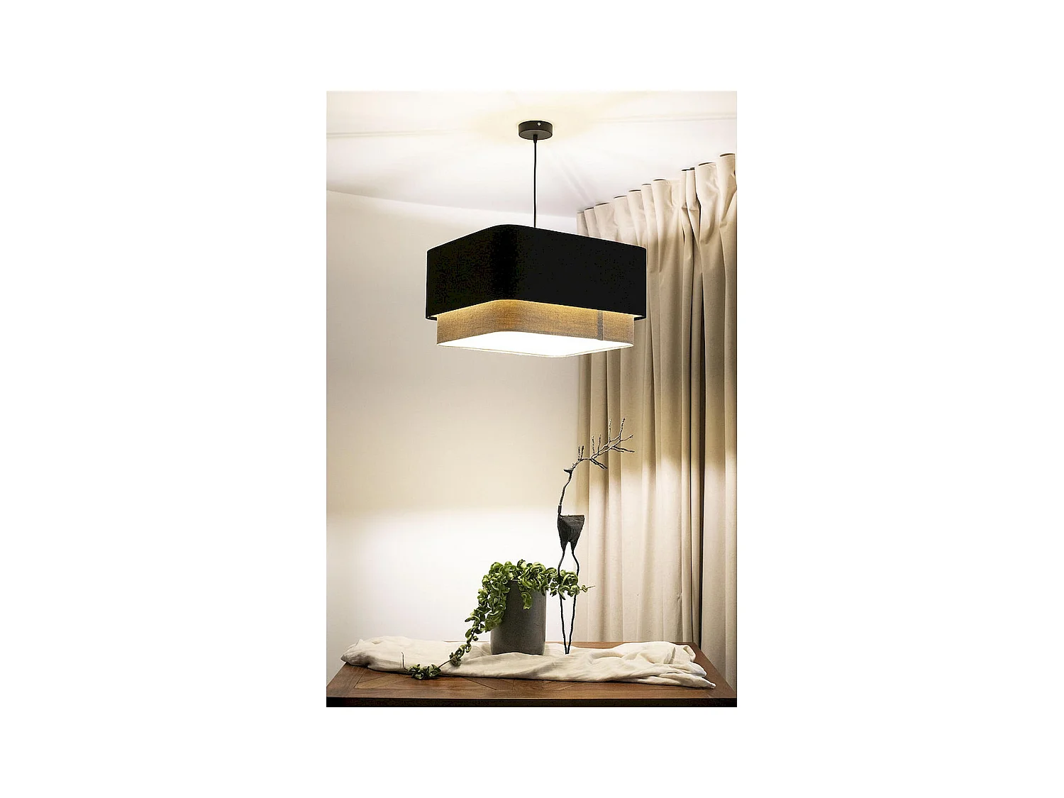 Suspension élégante et contemporaine en lin