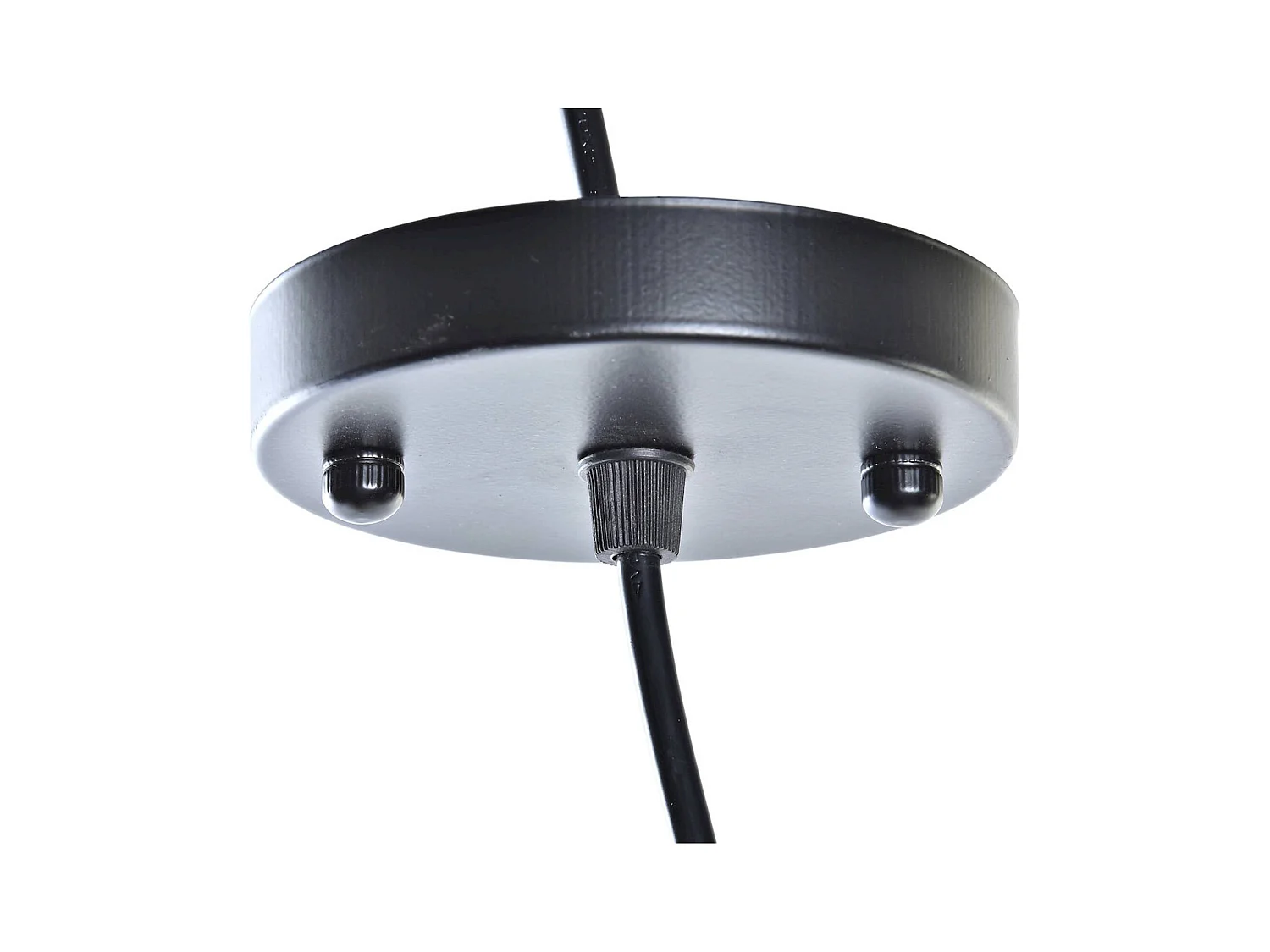 Suspension élégante en rotin tressé pour intérieur chic