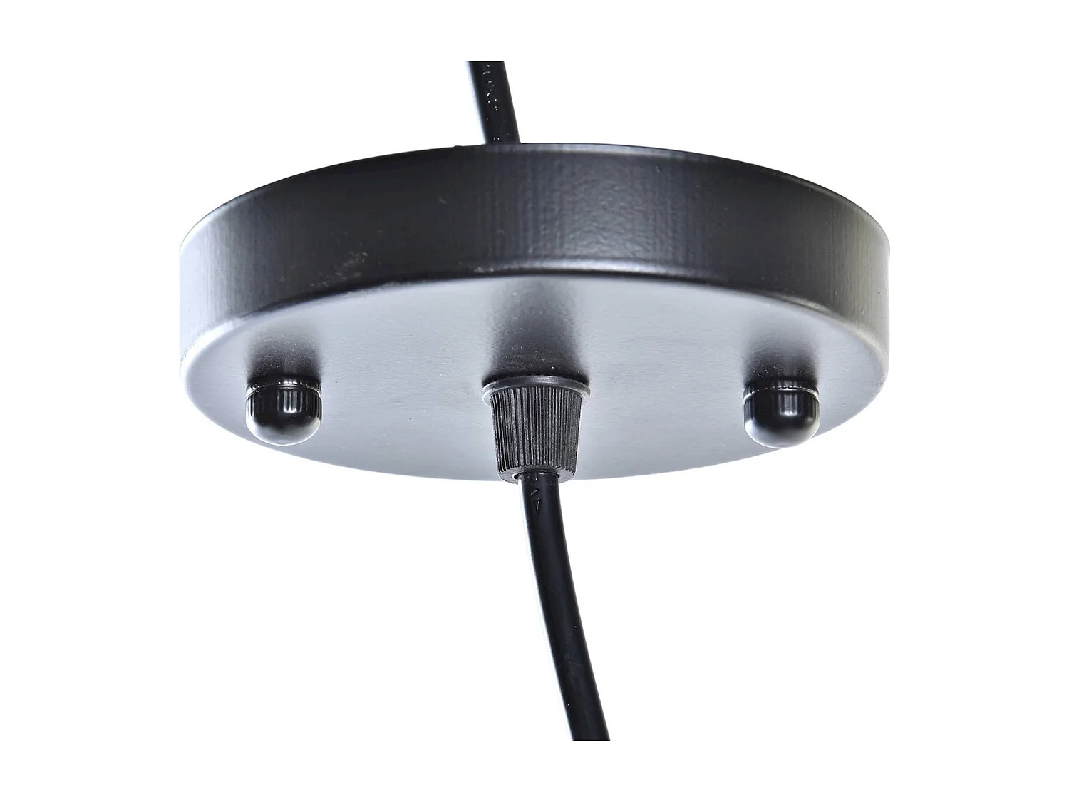 Suspension élégante en rotin tressé pour intérieur chic