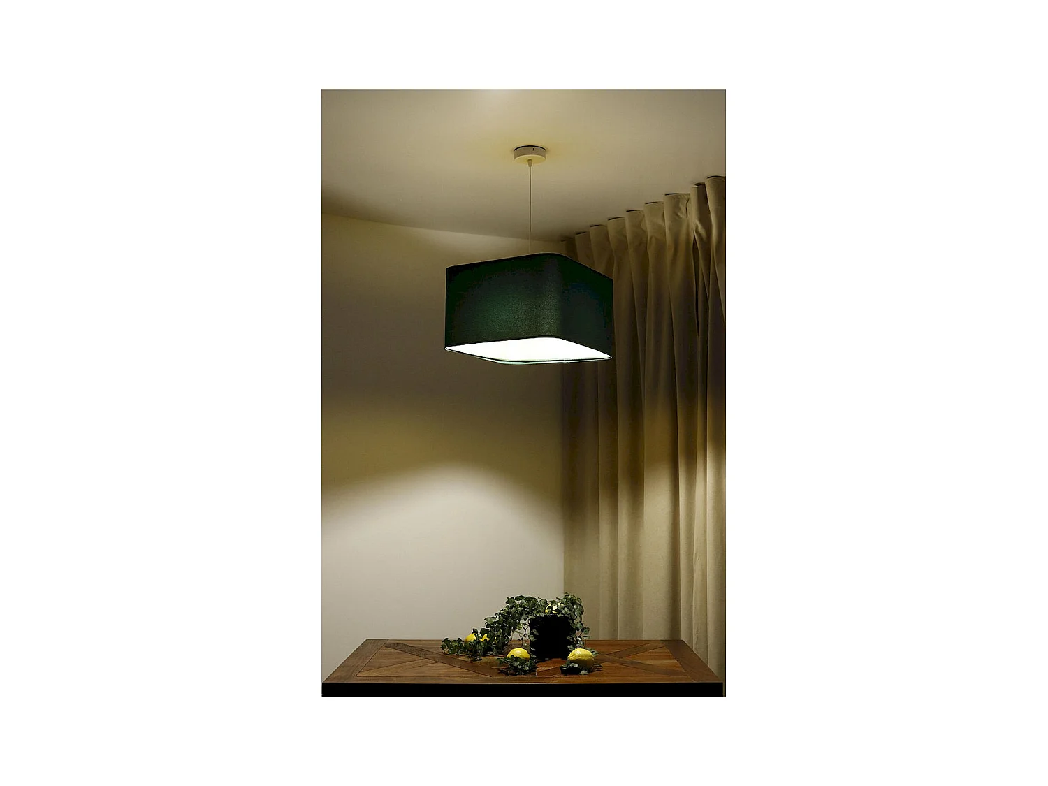 Suspension élégance velours et lumière dorée - Hauteur 25 cm