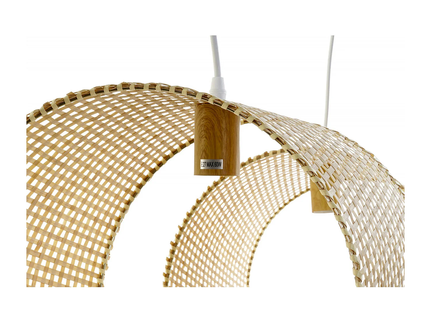 Suspension bambou marron clair éclairage naturel et chic