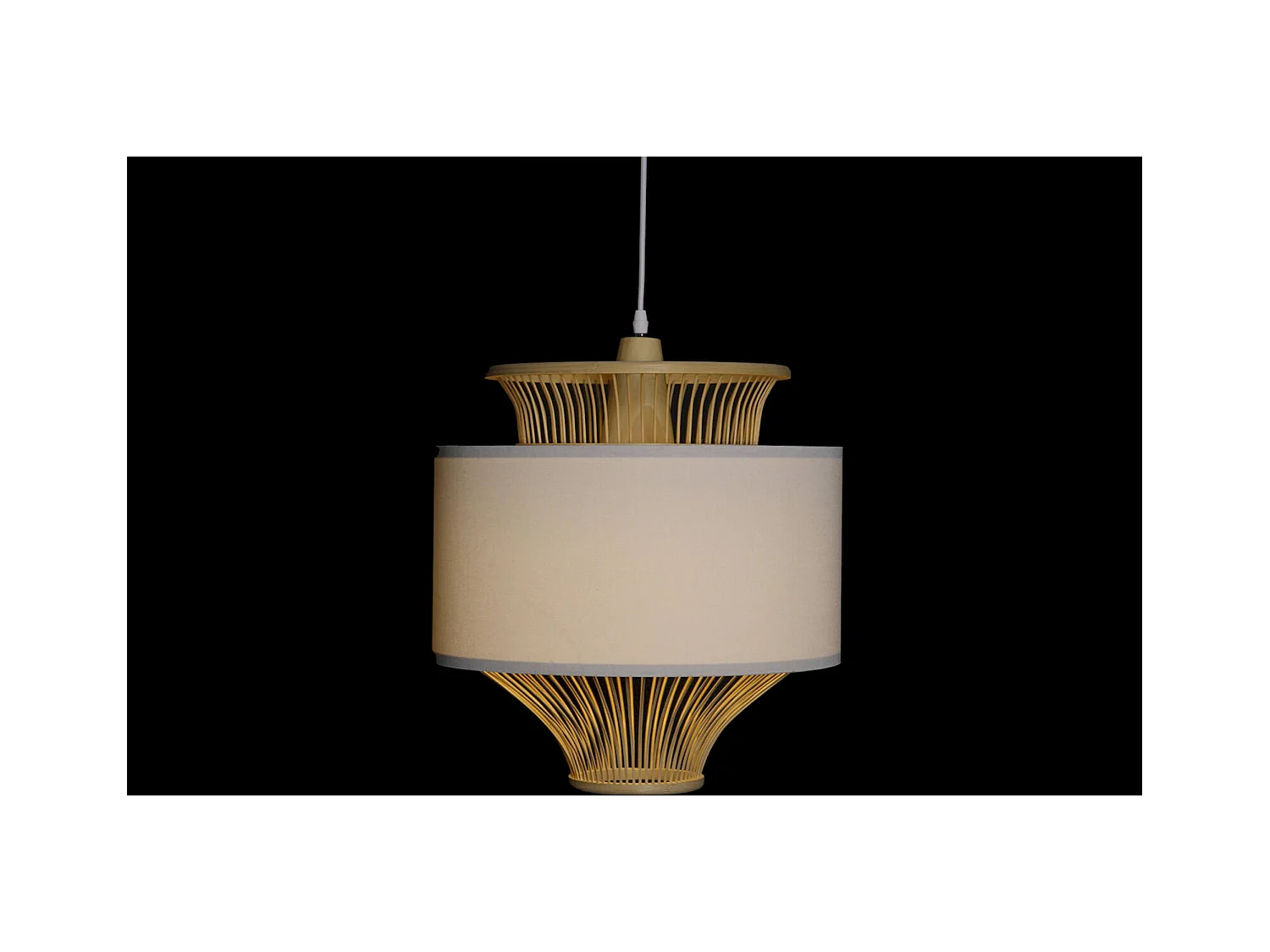 Suspension bambou blanc chic et élégante pour intérieur