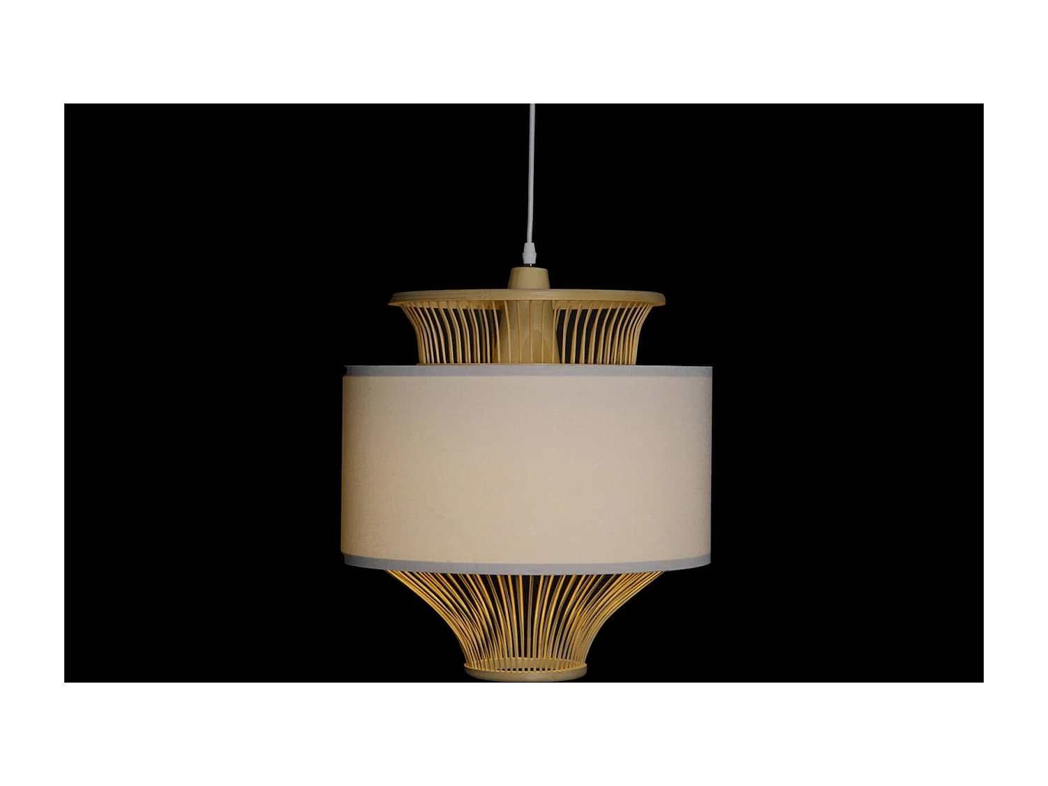 Suspension bambou blanc chic et élégante pour intérieur