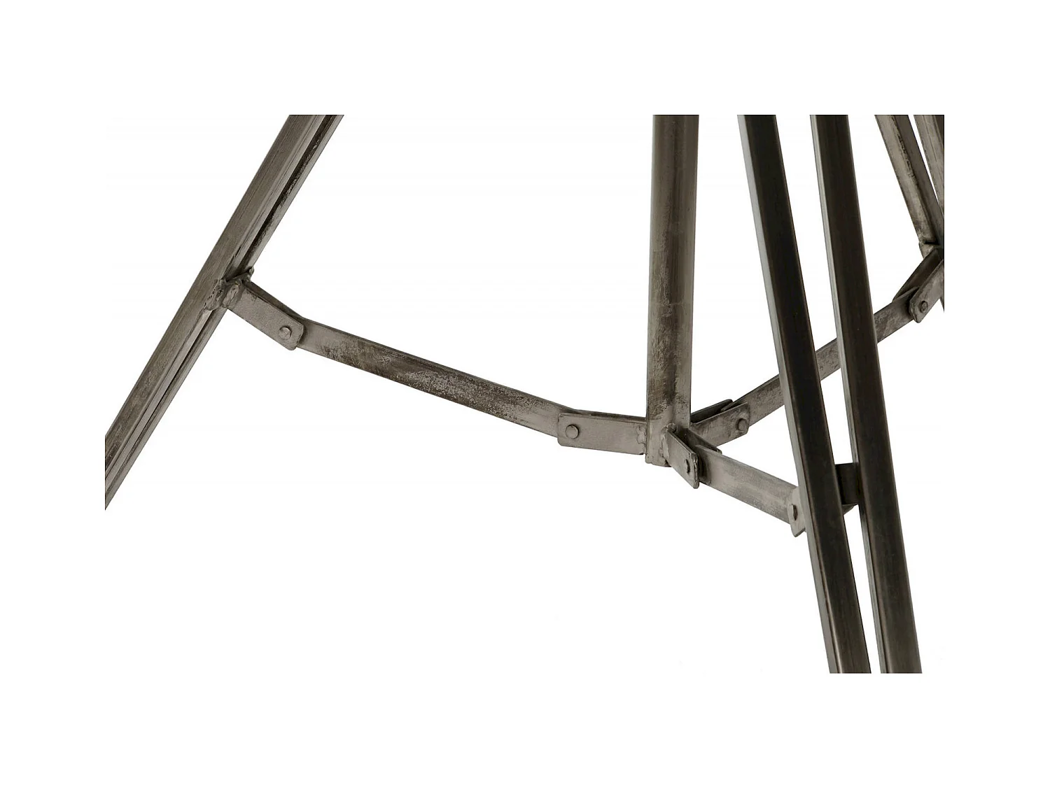 Lampadaire industriel métal argenté élégance intérieur