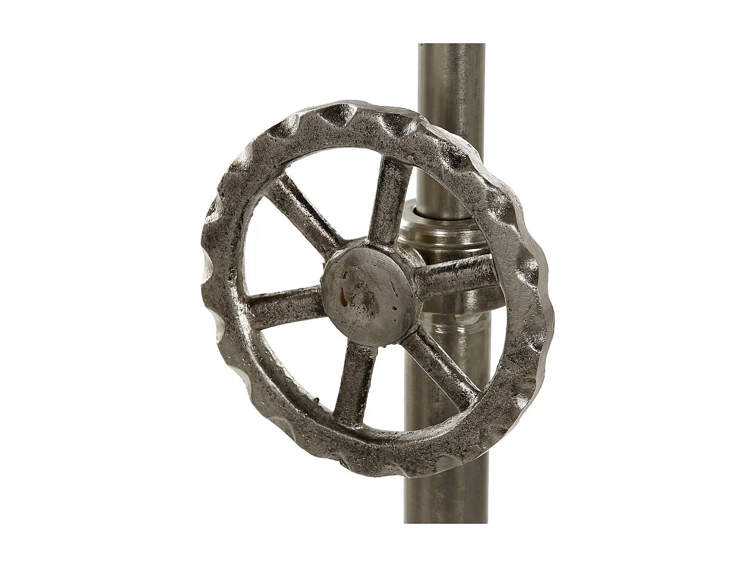 Lampadaire industriel métal argenté élégance intérieur