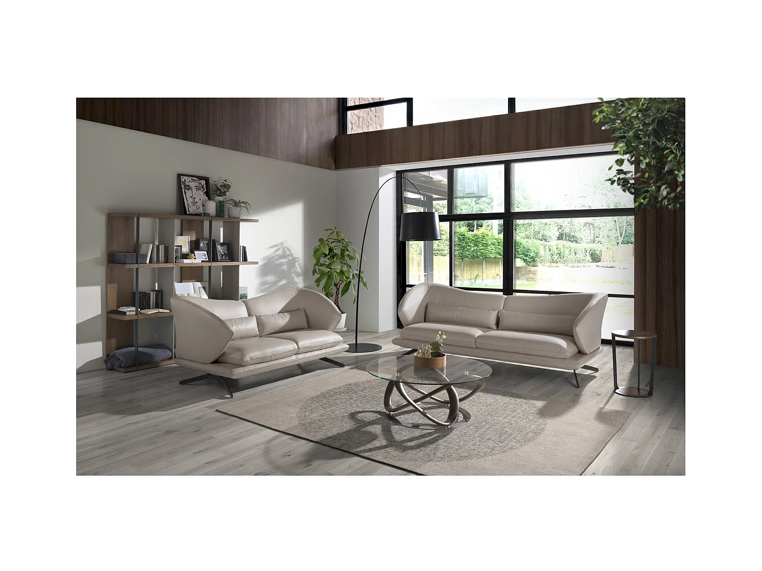 Lampadaire arqué noir mat Angel Cerda réglable en hauteur