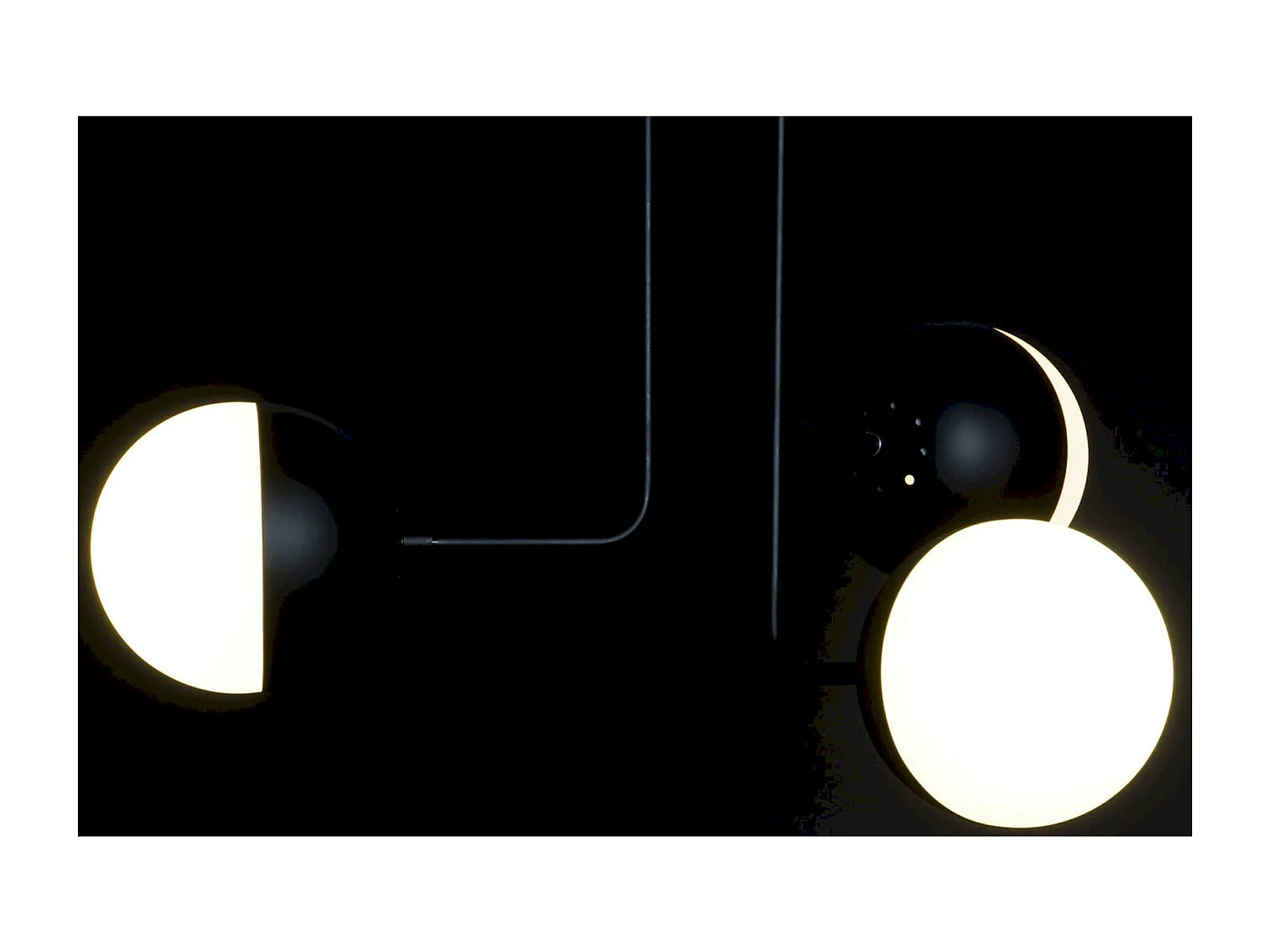 Plafonnier design bicolore chic pour intérieur moderne