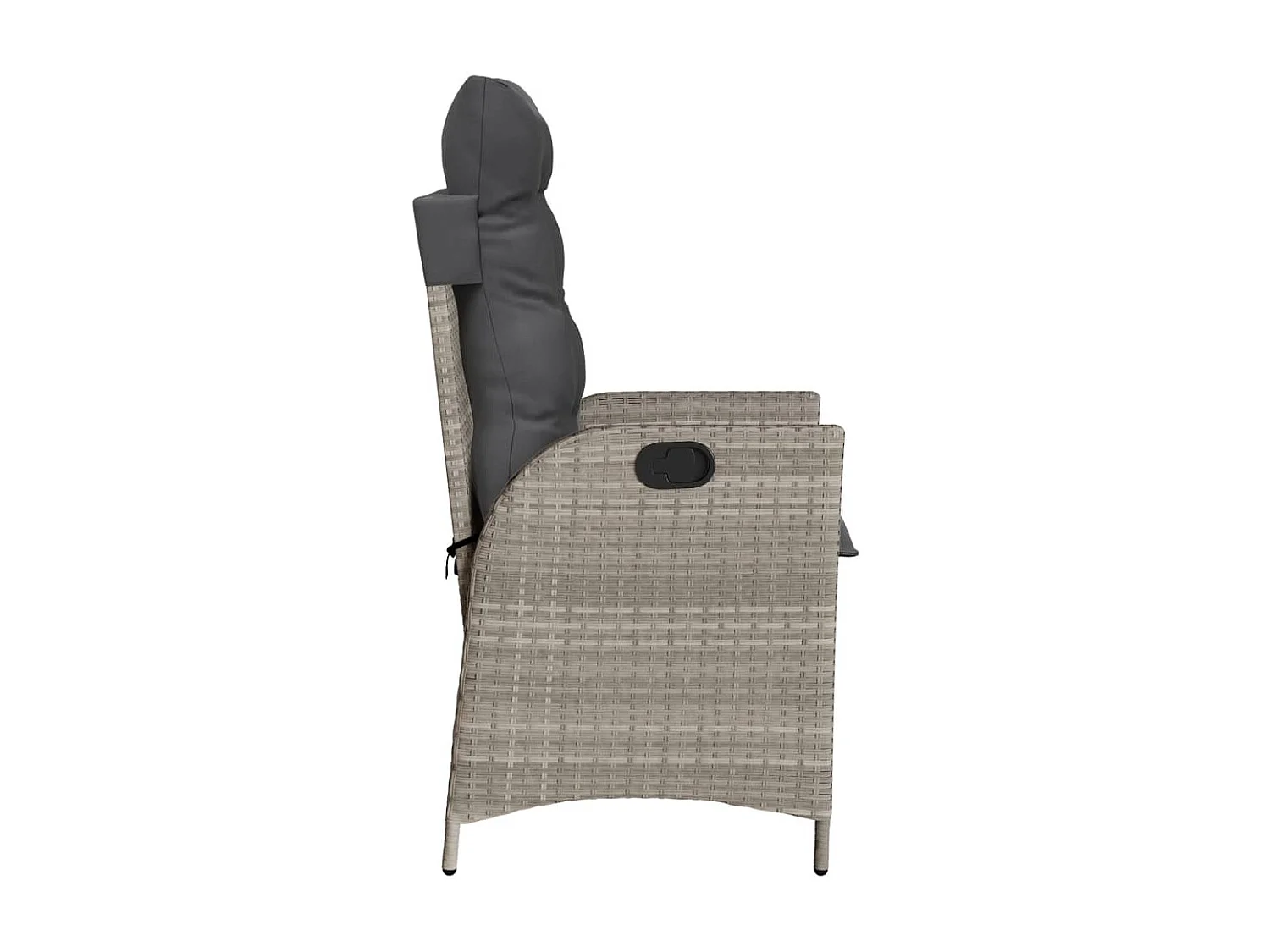 Silla de jardín reclinable con cojines gris claro de resina tejida.
