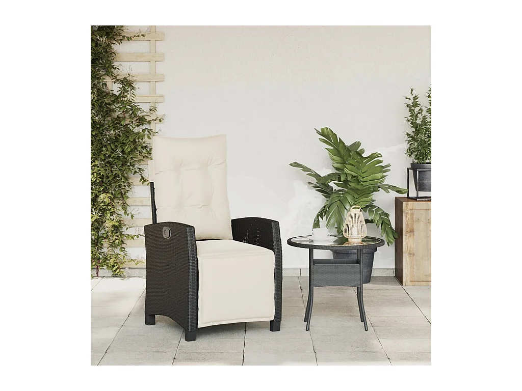 Liggende tuinstoel met voetenbankje van zwart gevlochten hars