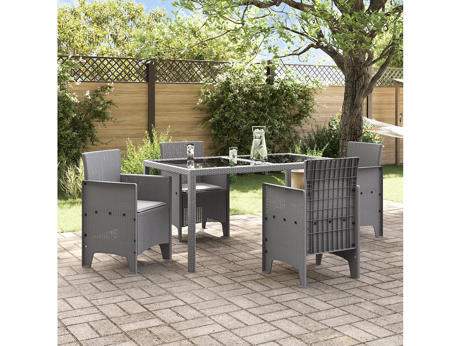 Tuinstoelen met kussens 4 stuks lichtgrijs polyrotan