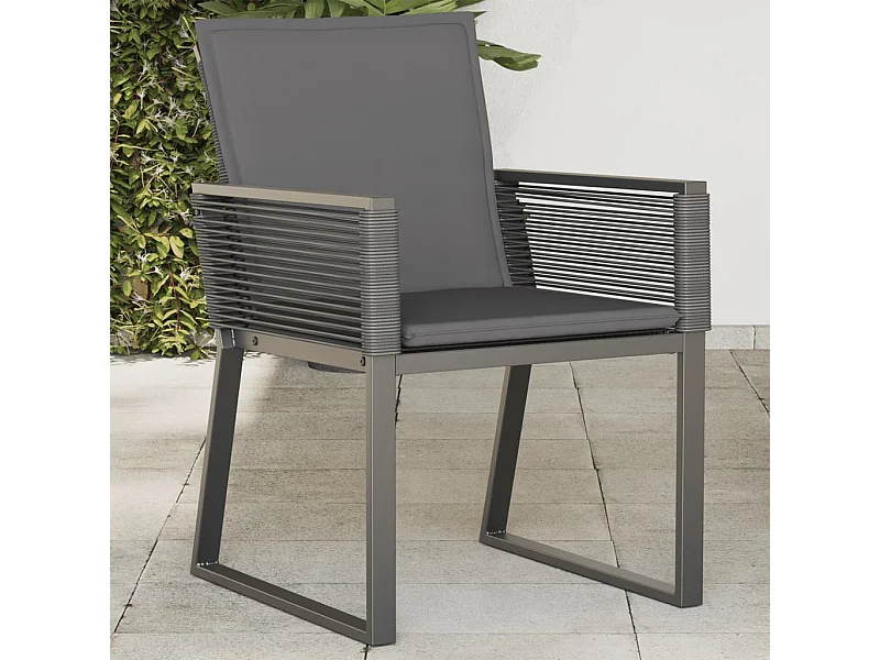 Set van 4 tuinstoelen met zwarte rieten kussens