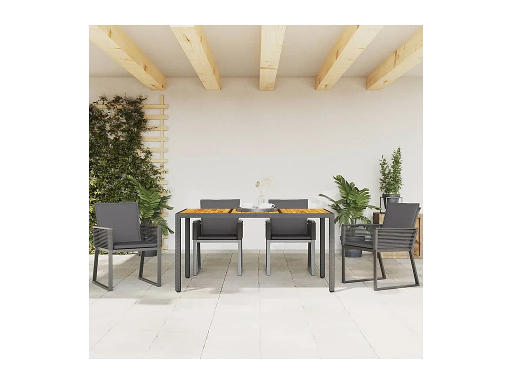 Set van 4 tuinstoelen met zwarte rieten kussens