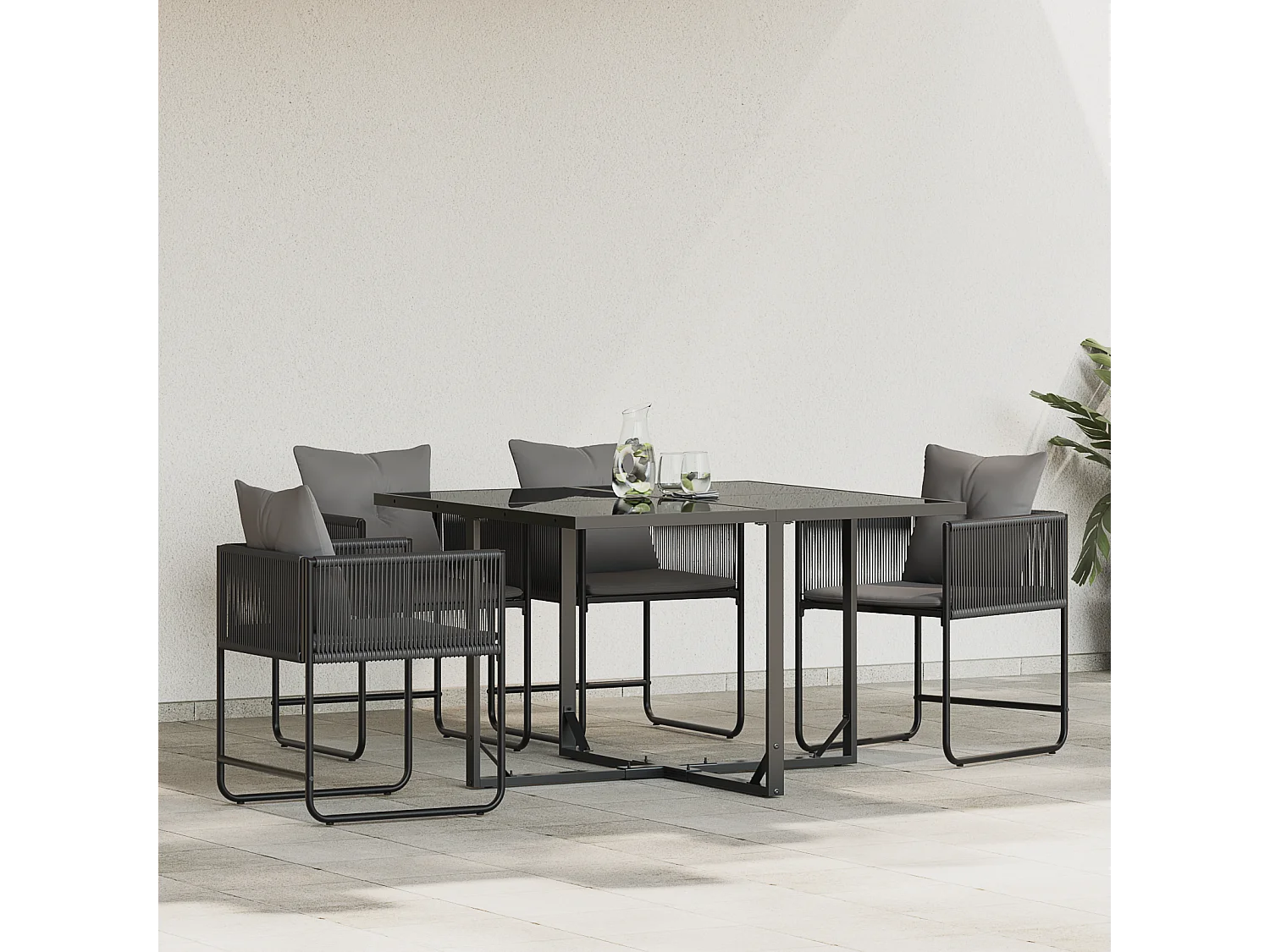 Tuinstoelen met kussens 4 stuks zwart rotan poly