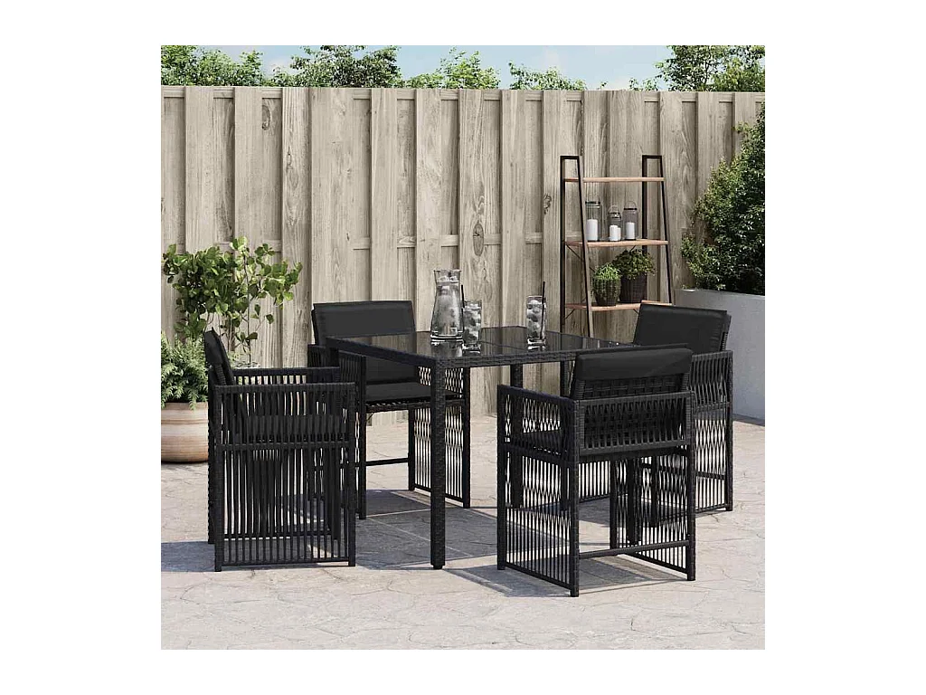 Set van 4 tuinstoelen met zwarte rieten kussens