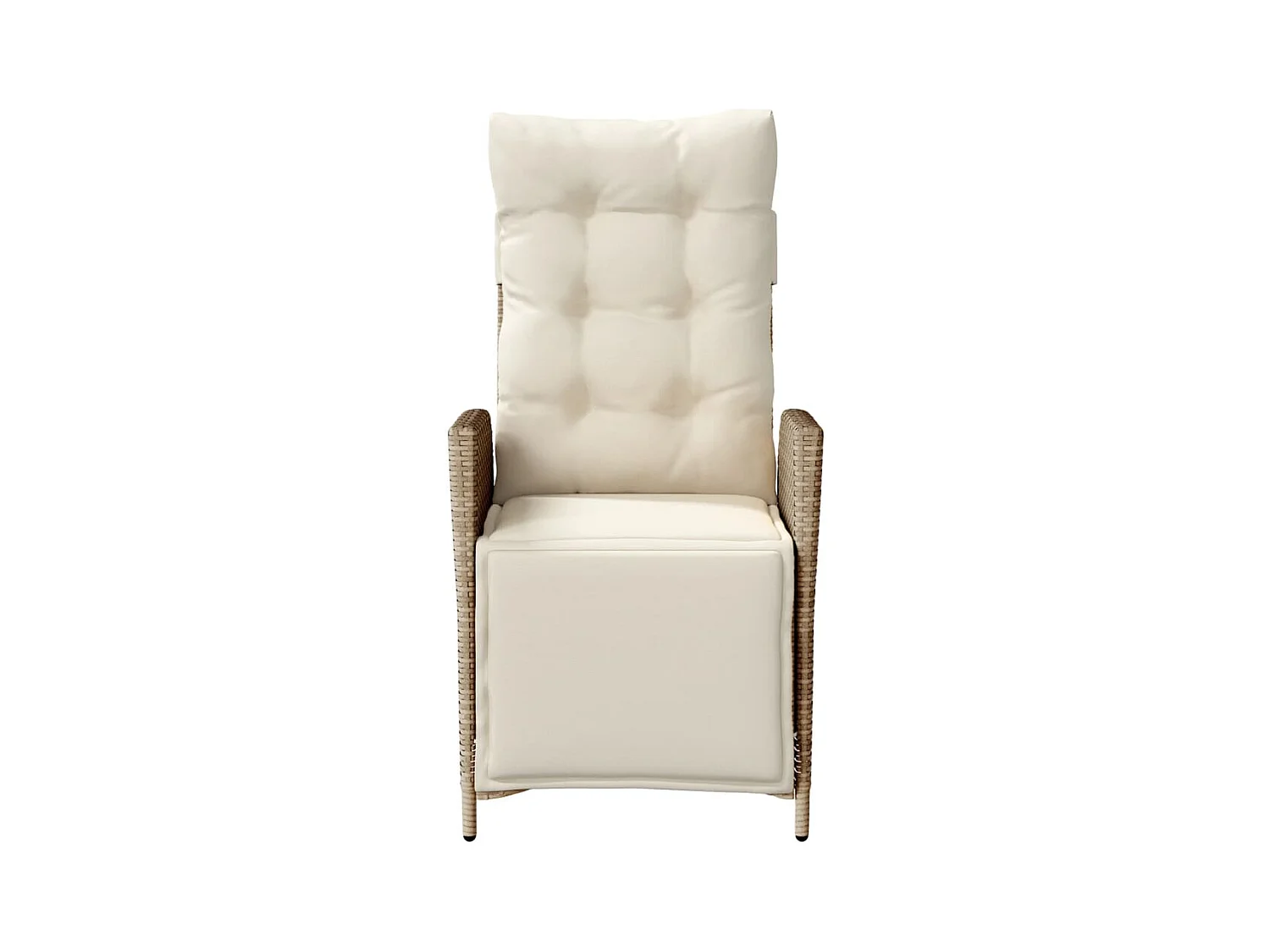 Beige relaxstoel voor in de tuin met voetenbankje van gevlochten kunsthars