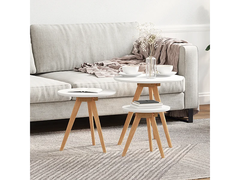 Salontafelset van massief notenhout en bewerkt hout