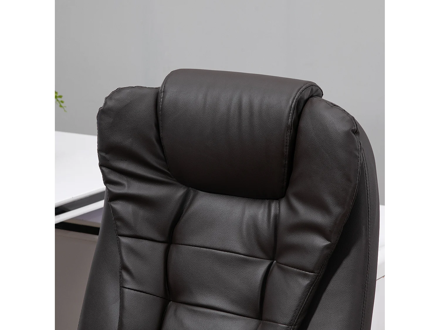 Fauteuil de bureau avec massage, 6 points de vibration, fonction chauffante, simili cuir, marron (62x68x121 cm)