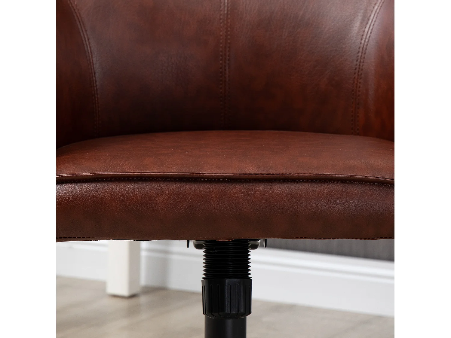 Chaise de bureau avec fonction bascule, réglable en hauteur, simili cuir, brun (58.5x62x91 cm)